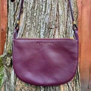 Marc Jacobs New York Red Leather Purse w/ 2 Zip Pockets, Adj Shoulder Strap